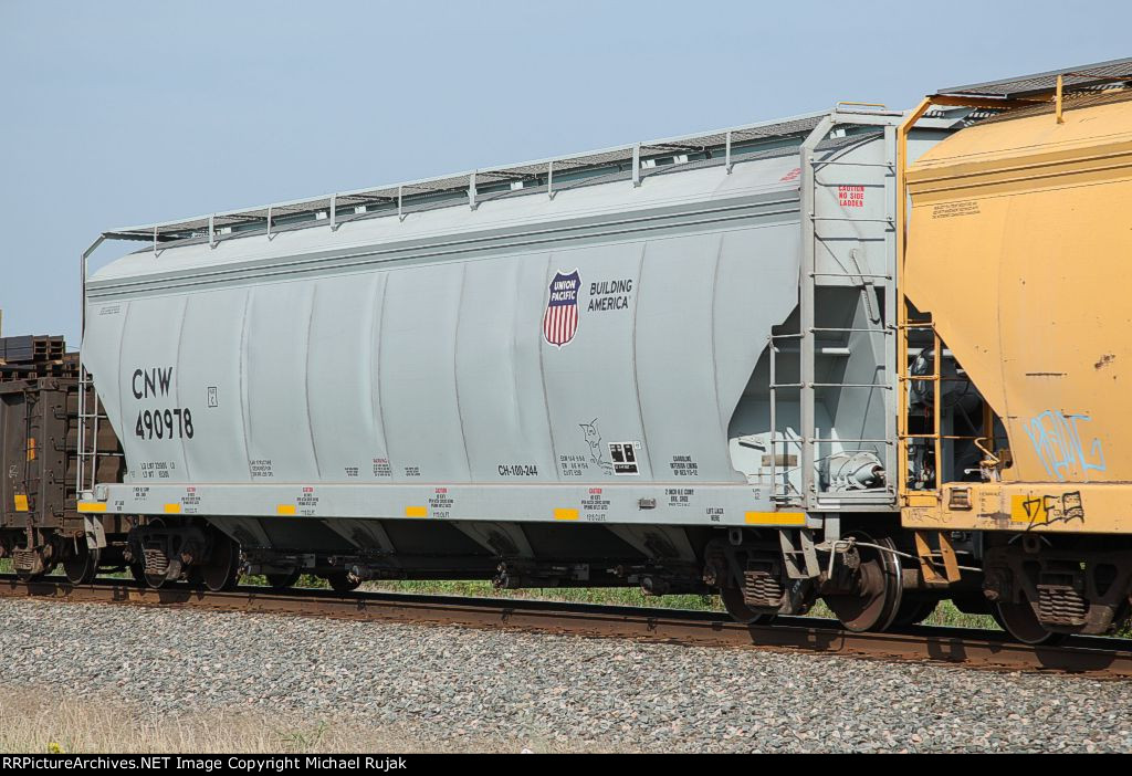 CNW 490978